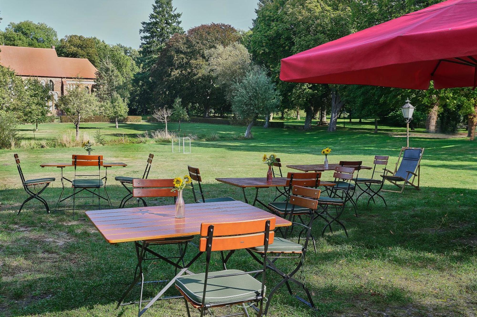Klostergartenhotel Marienfliess Stepenitz ภายนอก รูปภาพ